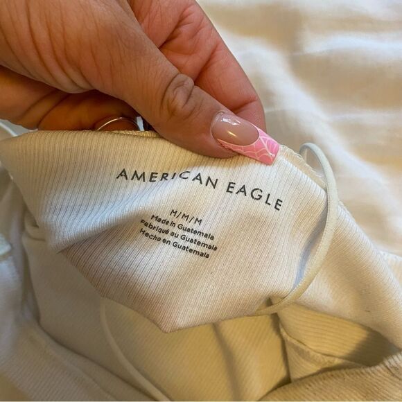 American Eagle outfitters white Strappy bungee cropped camisole - Picture 4 of 8